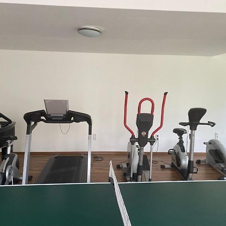 2-Zimmer-Ferienwohnung Mit Hotelservice Und 2 Balkons - Golf, Bike Und Wellness Im Markgraeflerland 巴特贝林根 外观 照片